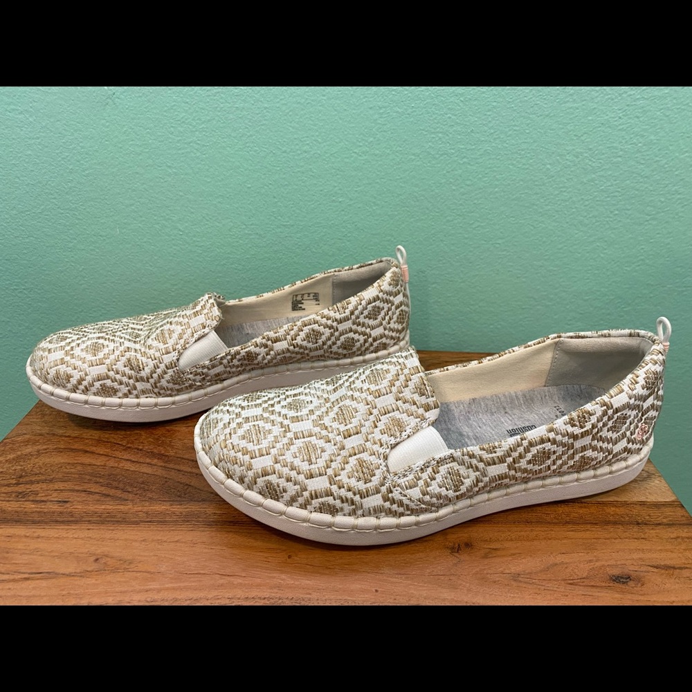 Clarks Cloudsteppers (Woven)